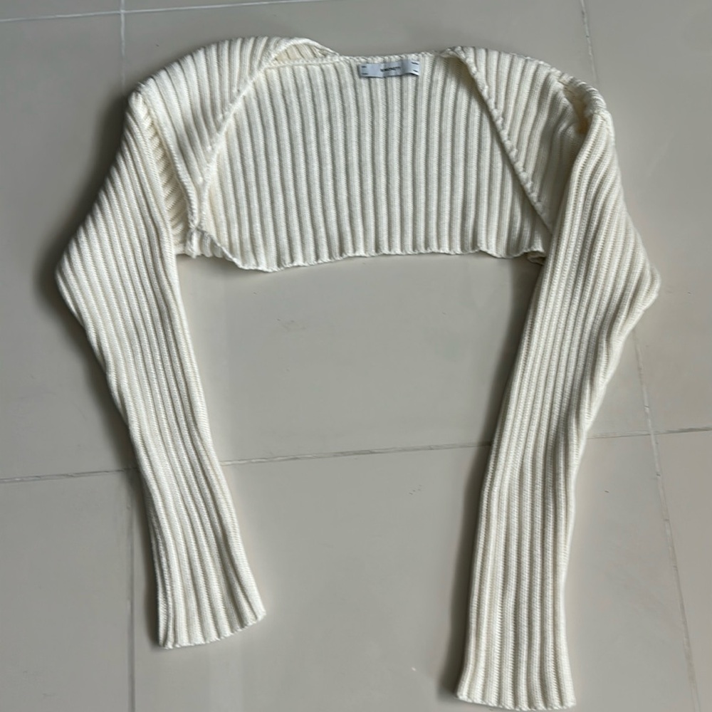 Simonett shrug
